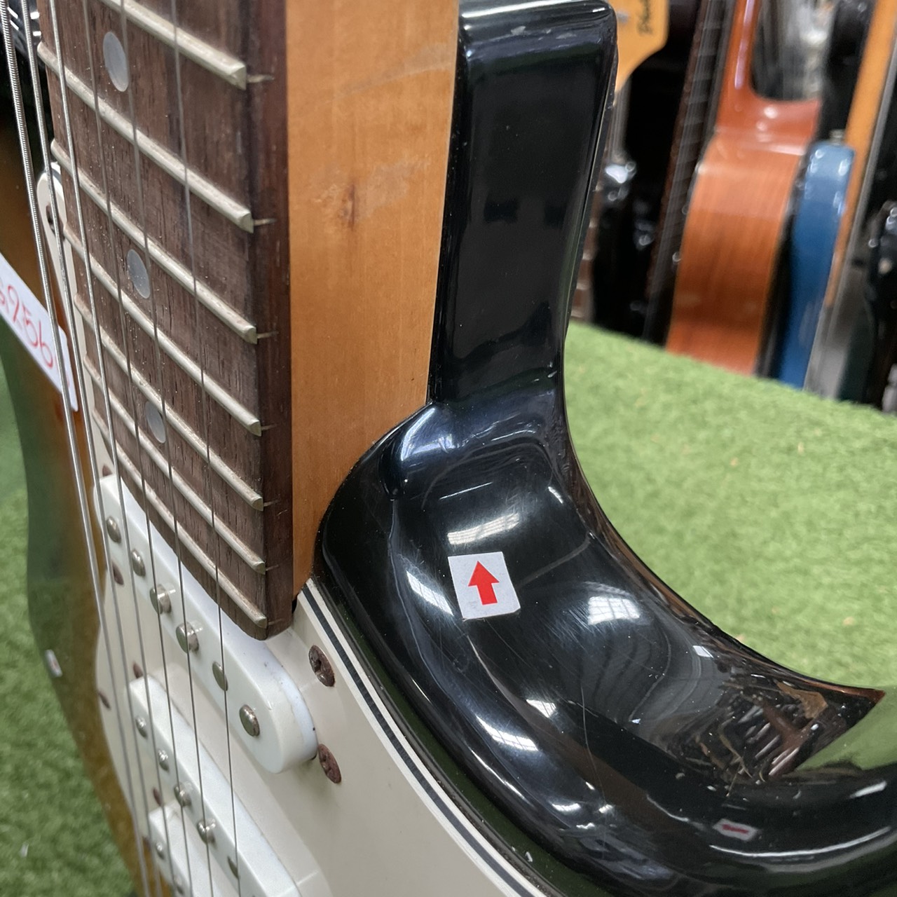 กีต้าร์ไฟฟ้า Legend