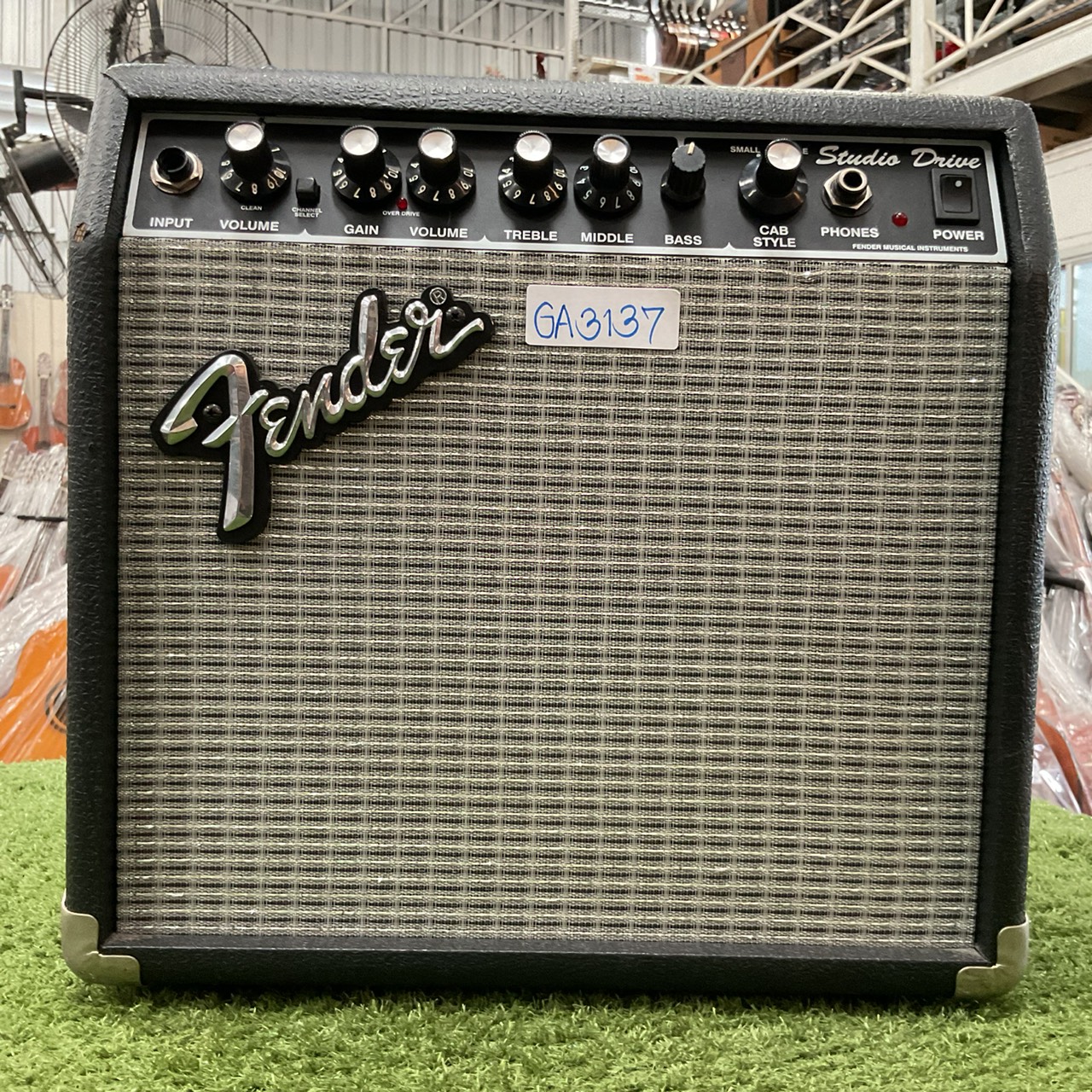 แอมป์กีต้าร์ Fender : SD-15