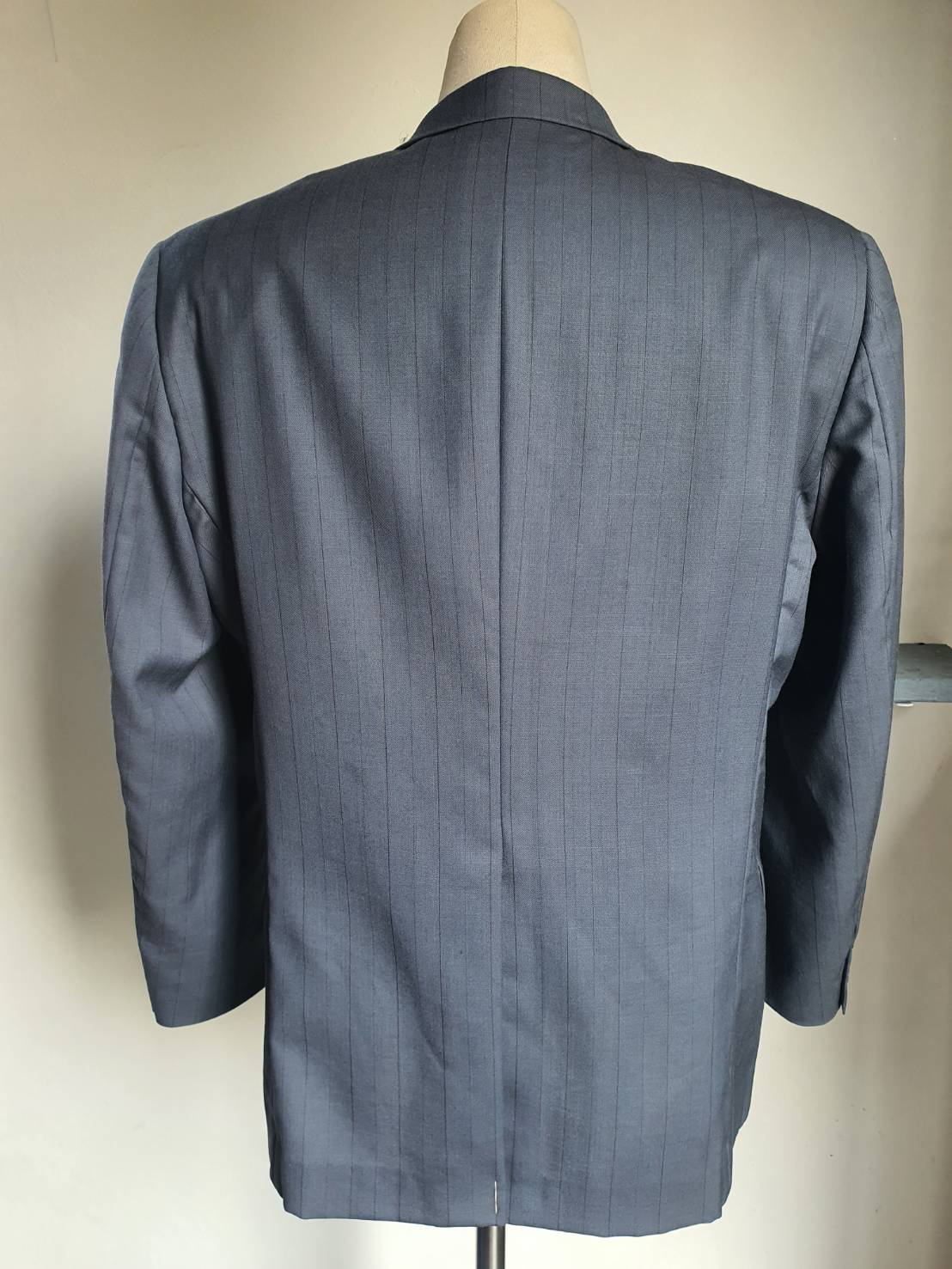 SUIT-B0001 เสื้อสูท มือสอง แบรนด์ สีเทาอมฟ้าคราม อก 40 นิ้ว