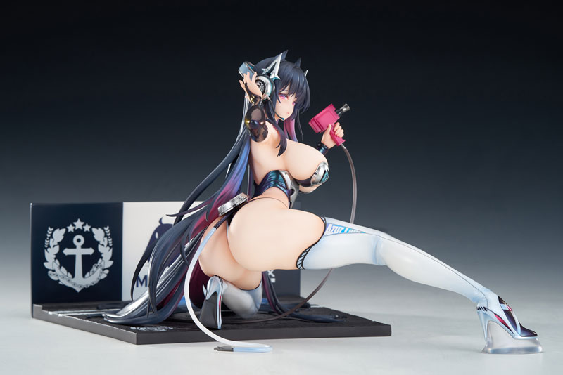 [Bonus] Azur Lane Strasbourg Faerie of the Race Circuit Ver. 1/7 Complete Figure(Pre-order)