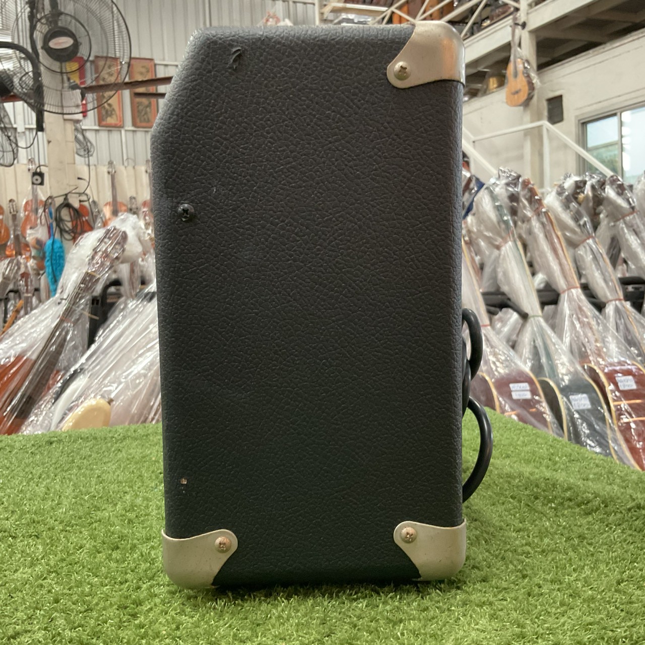 แอมป์กีต้าร์ FENDER : FRONTMAN 10G