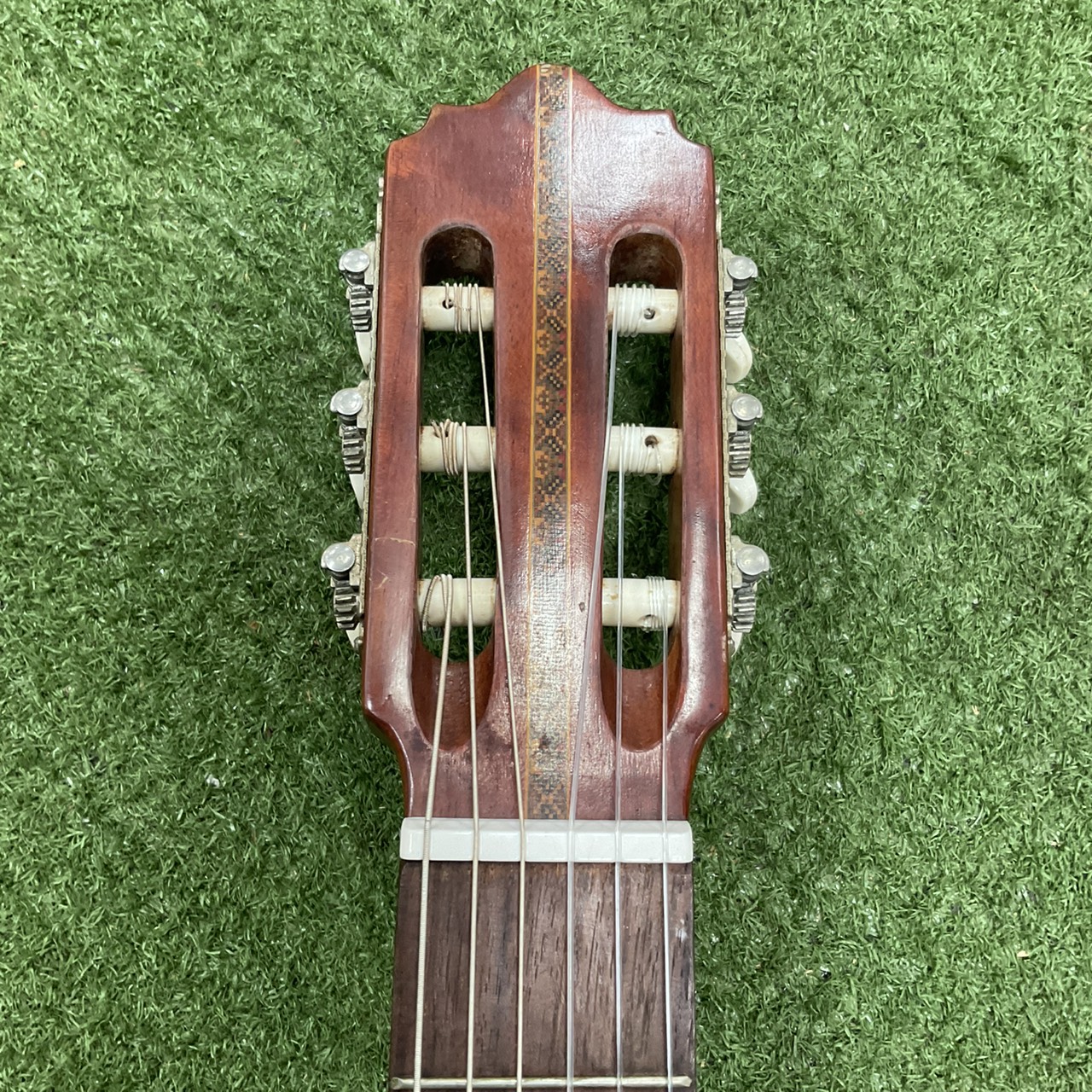 กีต้าร์คลาสสิค ZEN-ON GUT : No.70