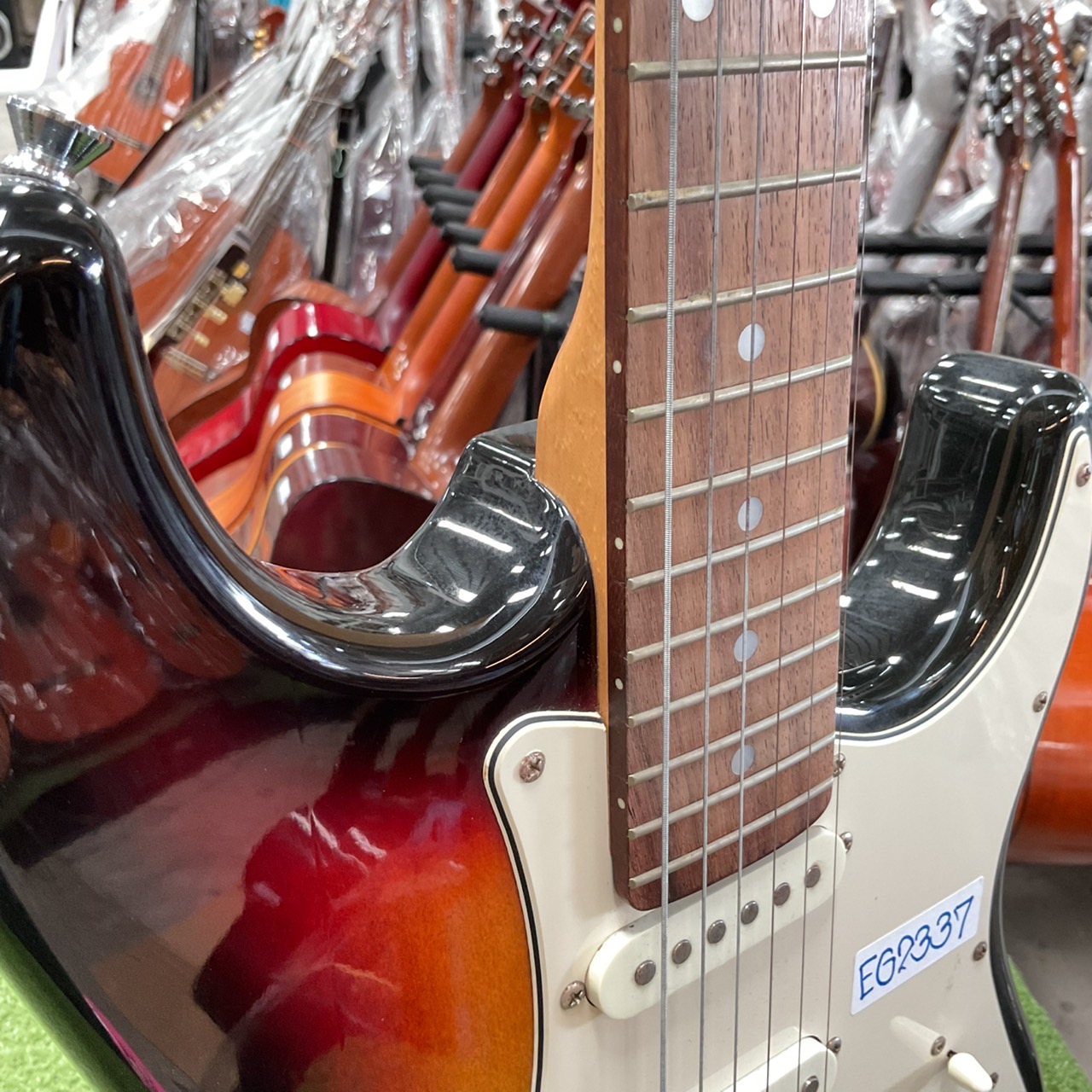 กีต้าร์ไฟฟ้า SELDER