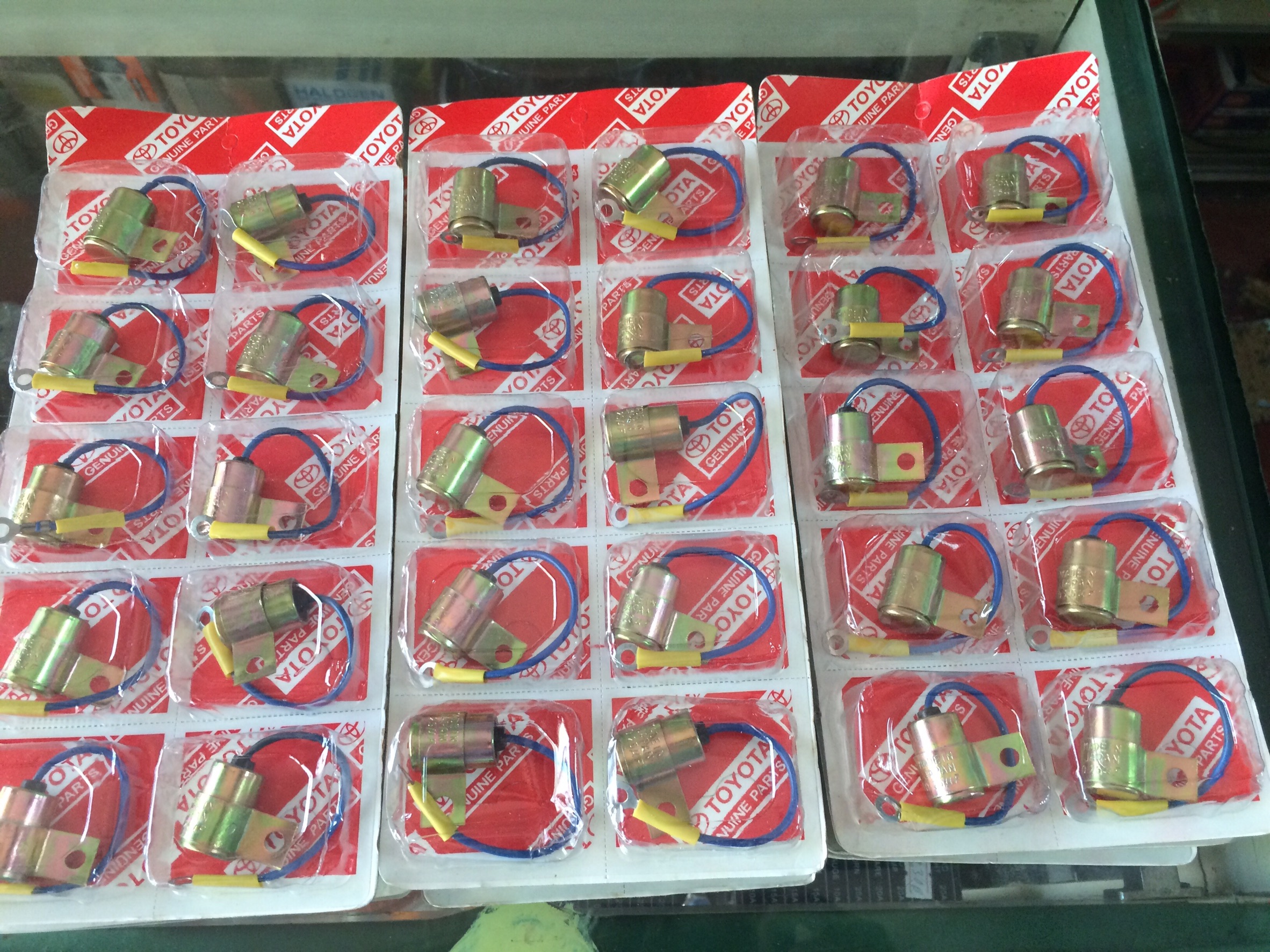คอนเดนเซอร์จานจ่าย แบบ TOYOTA 0.25 UF