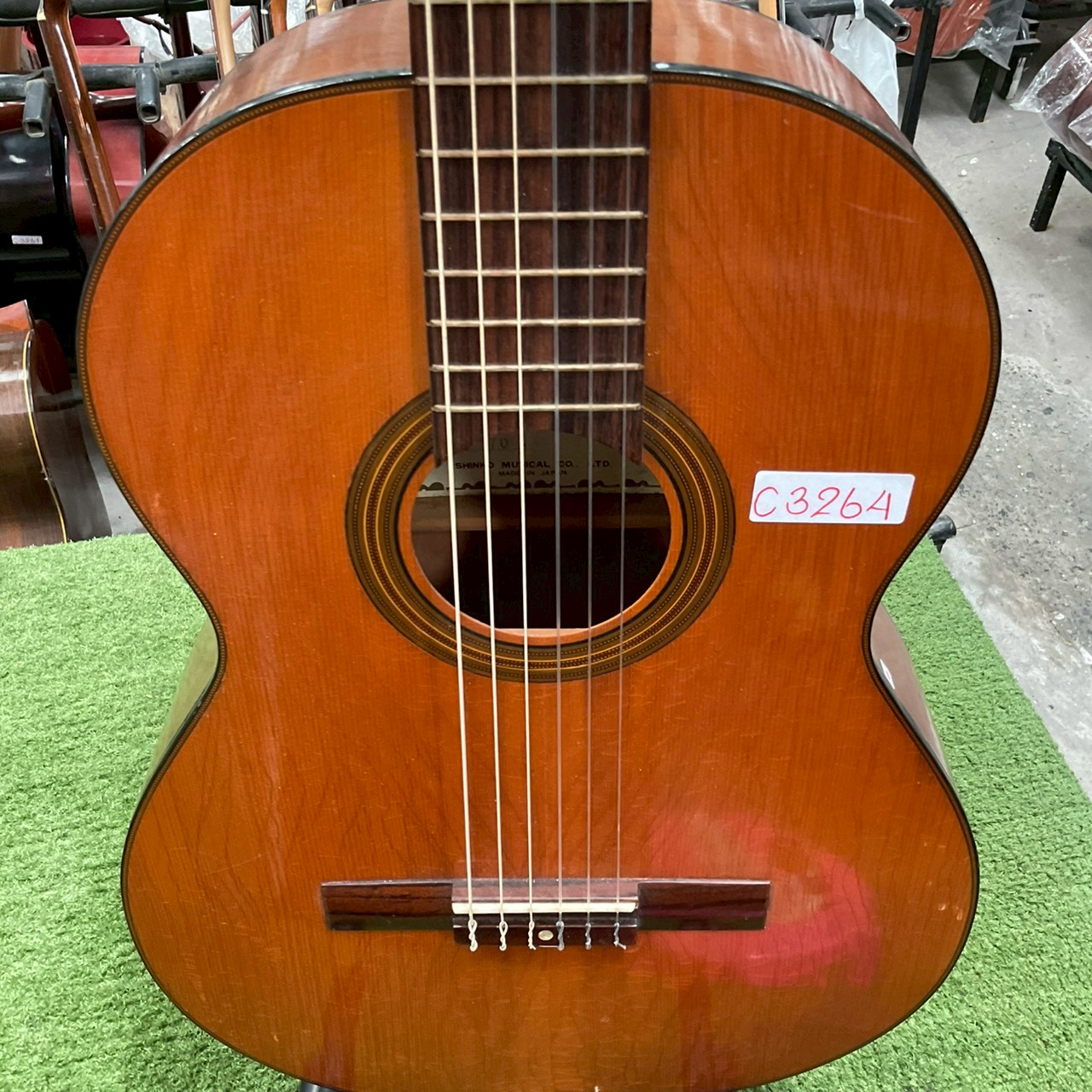 กีต้าร์คลาสสิค Shinko Pleasant : No.70