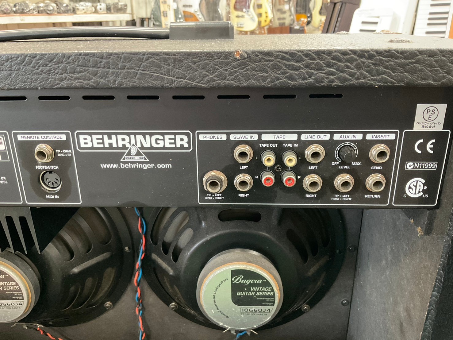 แอมป์กีต้าร์ BEHRINGER : V-TONE GMX210