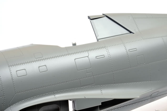 โมเดลเครื่องบินรบ Kinetic Model 1/24 KI-K3212 P-47D Thunderbolt Mk.1