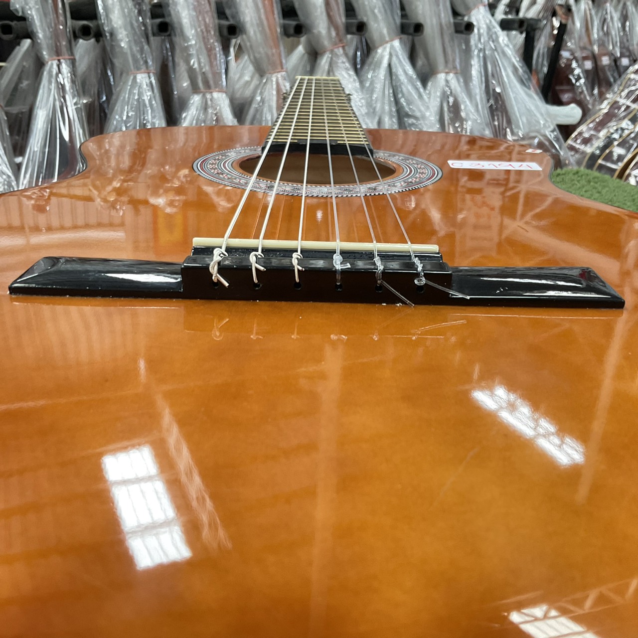 กีต้าร์คลาสสิค J & Z : JZGD3901