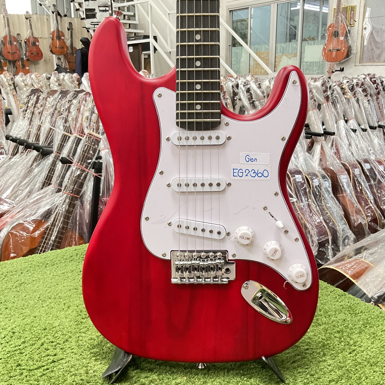 กีต้าร์ไฟฟ้า GION