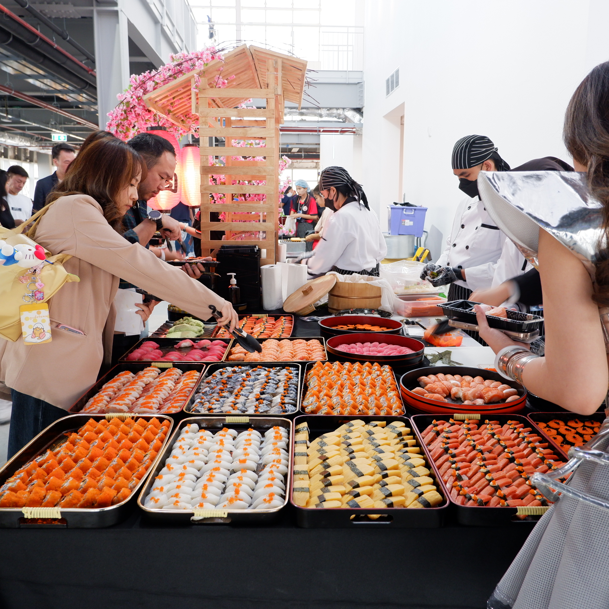 รับจัดเลี้ยงอาหารญี่ปุ่น ซูชิ ซาซิมิ แซลมอน นอกสถานที่ ณ One Bangkok เขตปทุมวัน