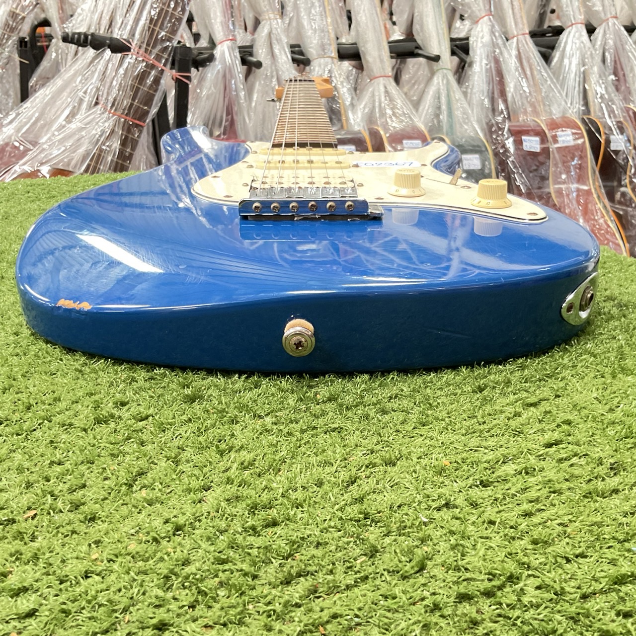 กีต้าร์ไฟฟ้า CHATTING BRID