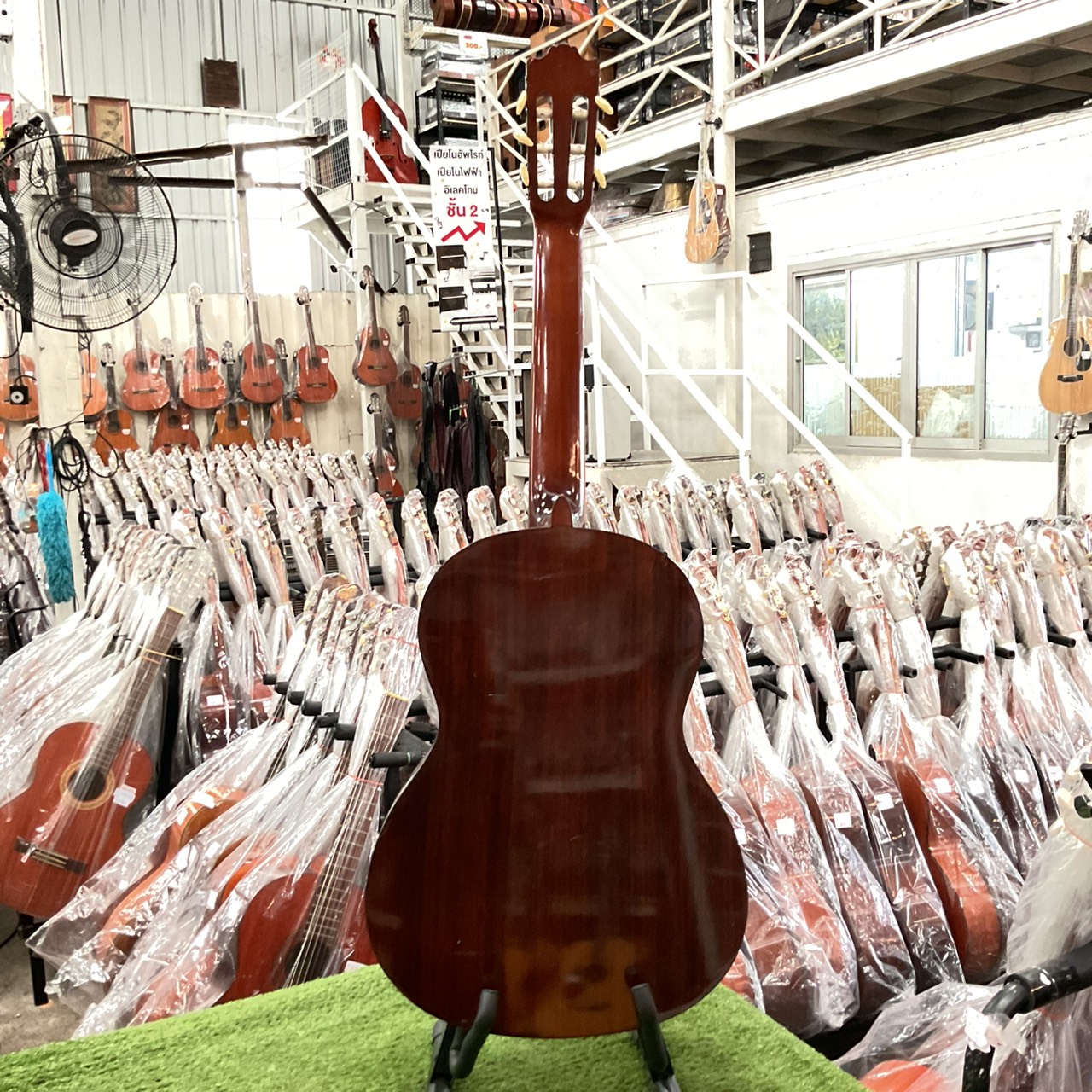 กีต้าร์คลาสสิค YAMAHA : C-180