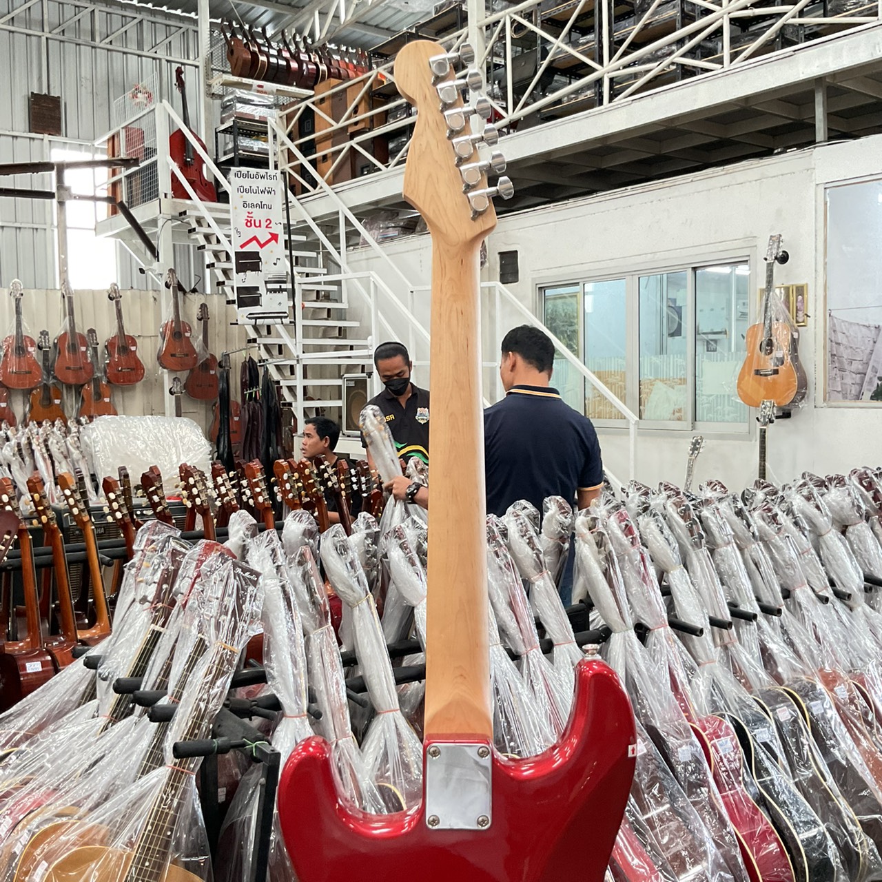 กีต้าร์ไฟฟ้า BUSKER'S