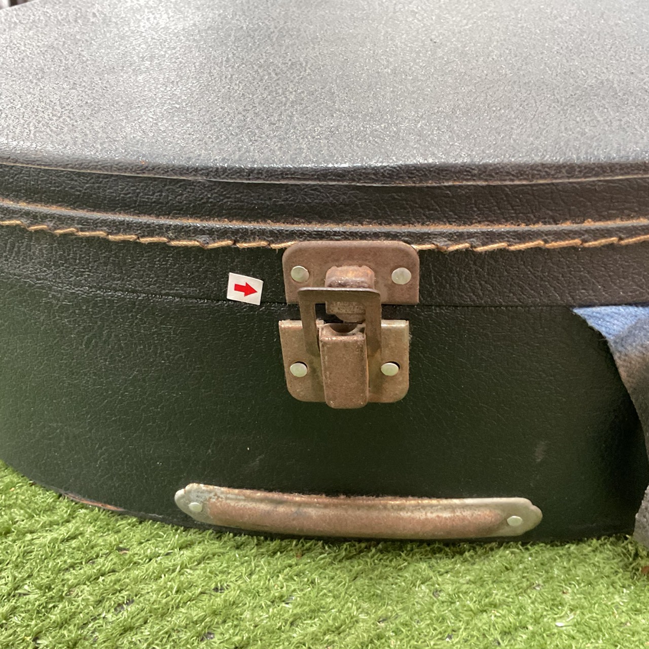 กล่องเคสกีต้าร์คลาสสิค