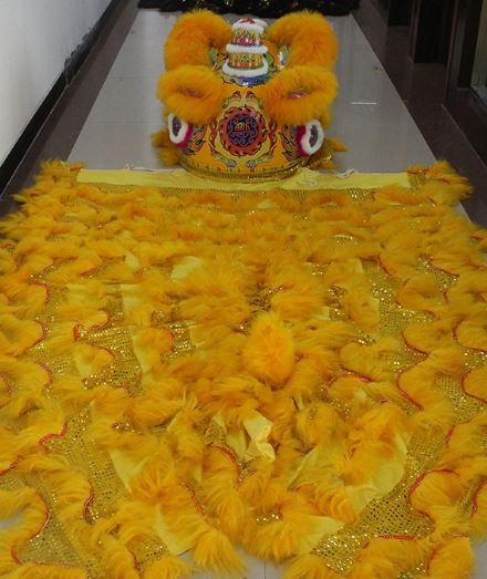 南狮舞狮道 เชิดสิงโต(แบบทางใต้ของจีน) Lion Dances(Southern China)