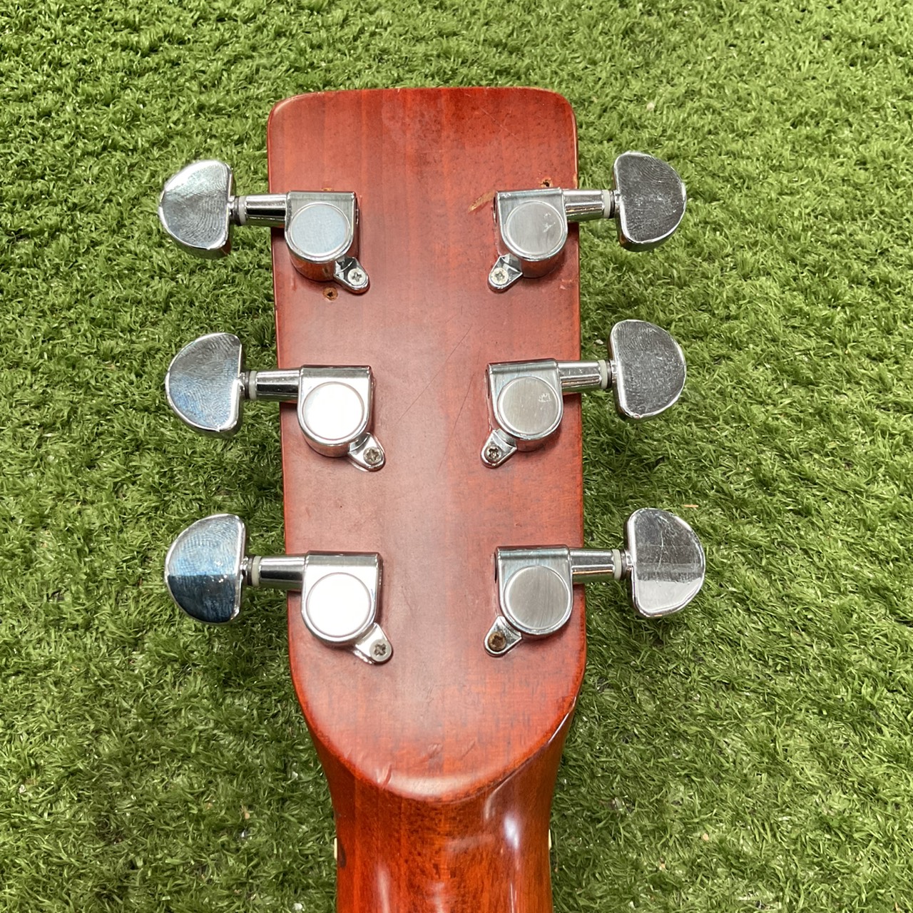 กีต้าร์โปร่ง Morris