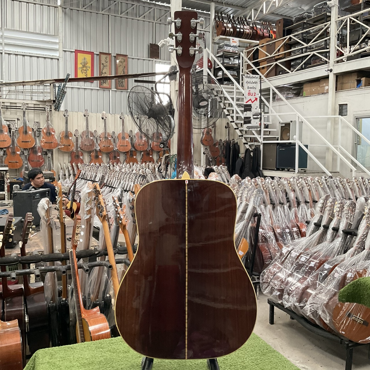 กีต้าร์โปร่ง Morris : W-30