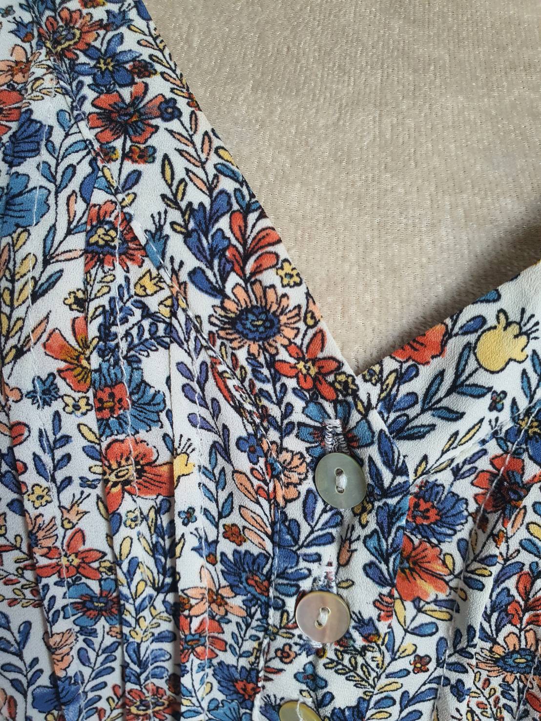 FF05364 เสื้อผ้ามือสอง ชีฟอง ลายดอกไม้ แบรนด์ ROSE & OLIVE อก free-45 นิ้ว
