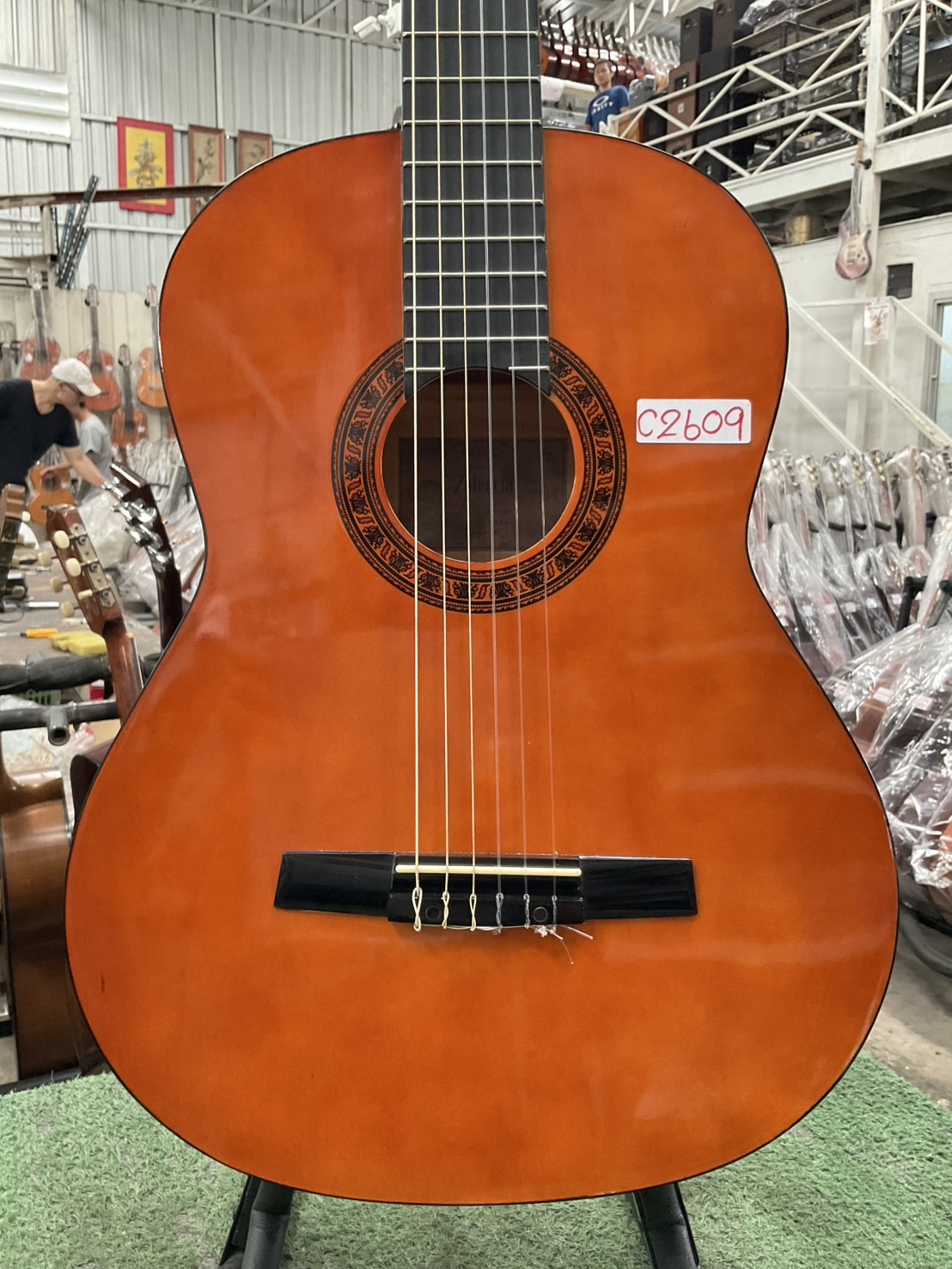 กีต้าร์คลาสสิค Valencia : CG10