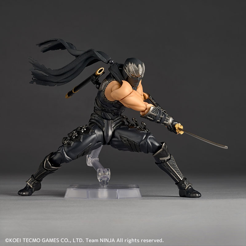 Revoltech Amazing Yamaguchi Ryu Hayabusa "NINJA GAIDEN 3: Razor's Edge" Ver.(Pre-order)