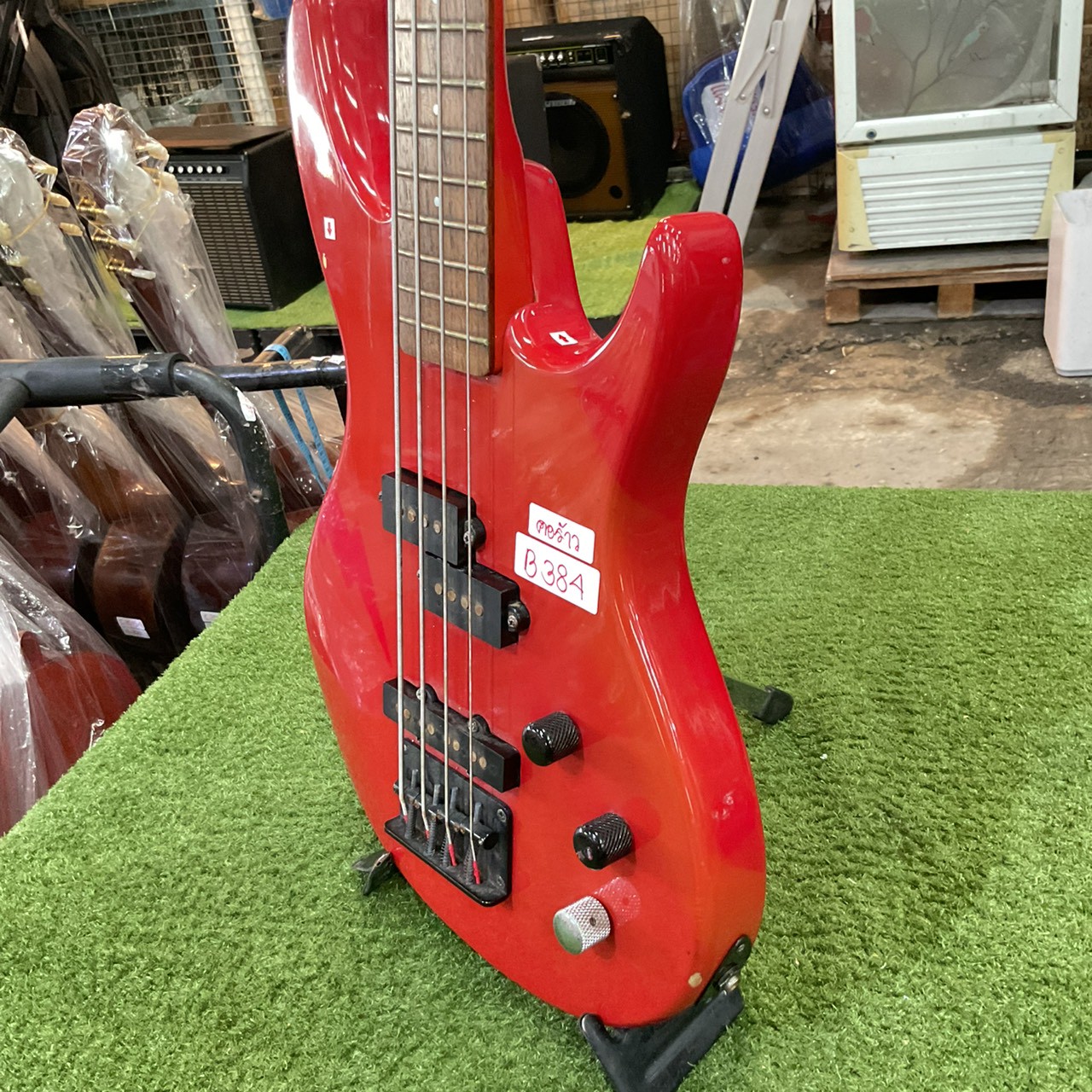 กีต้าร์เบส Aria Pro II : VANGUARD