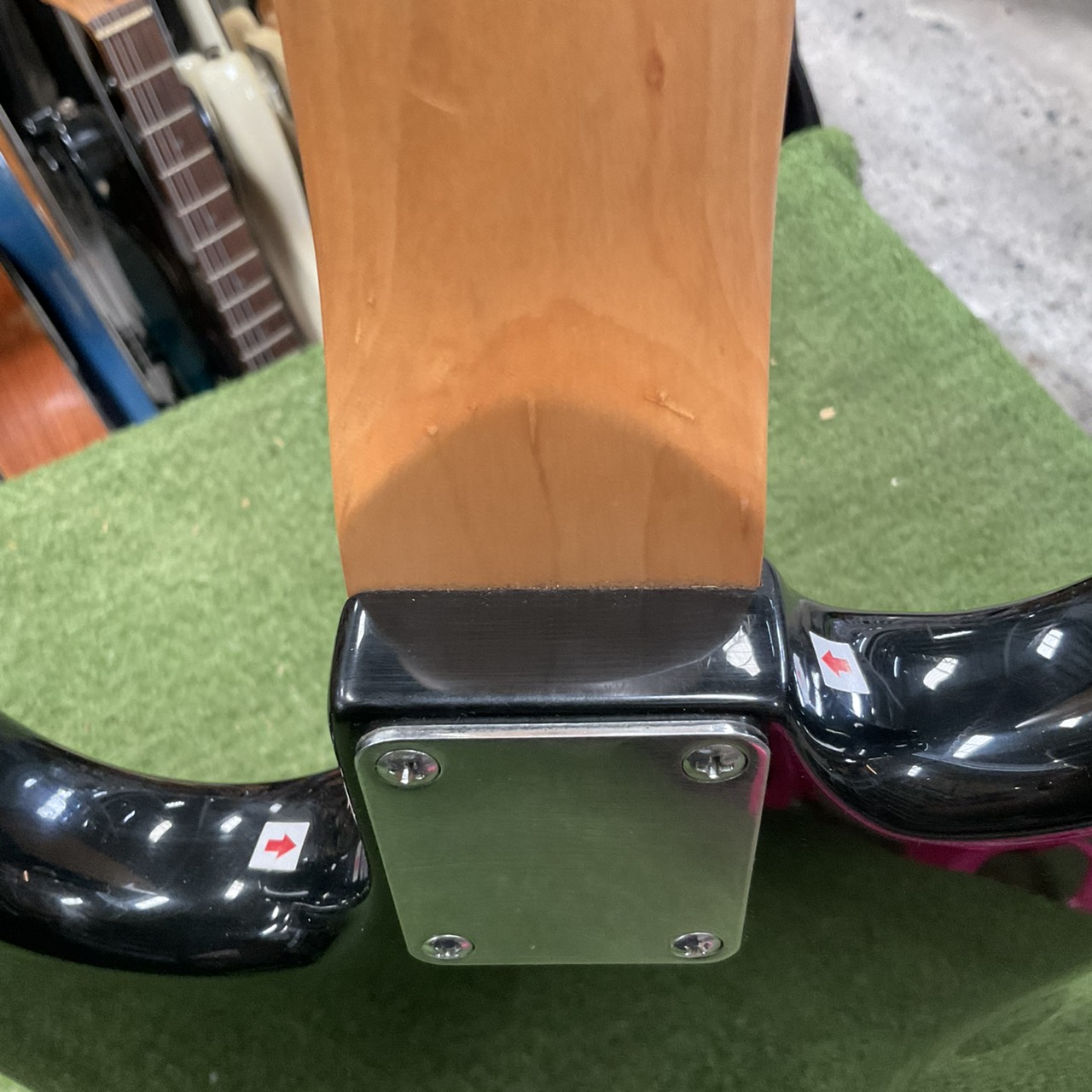 กีต้าร์ไฟฟ้า Photogenic