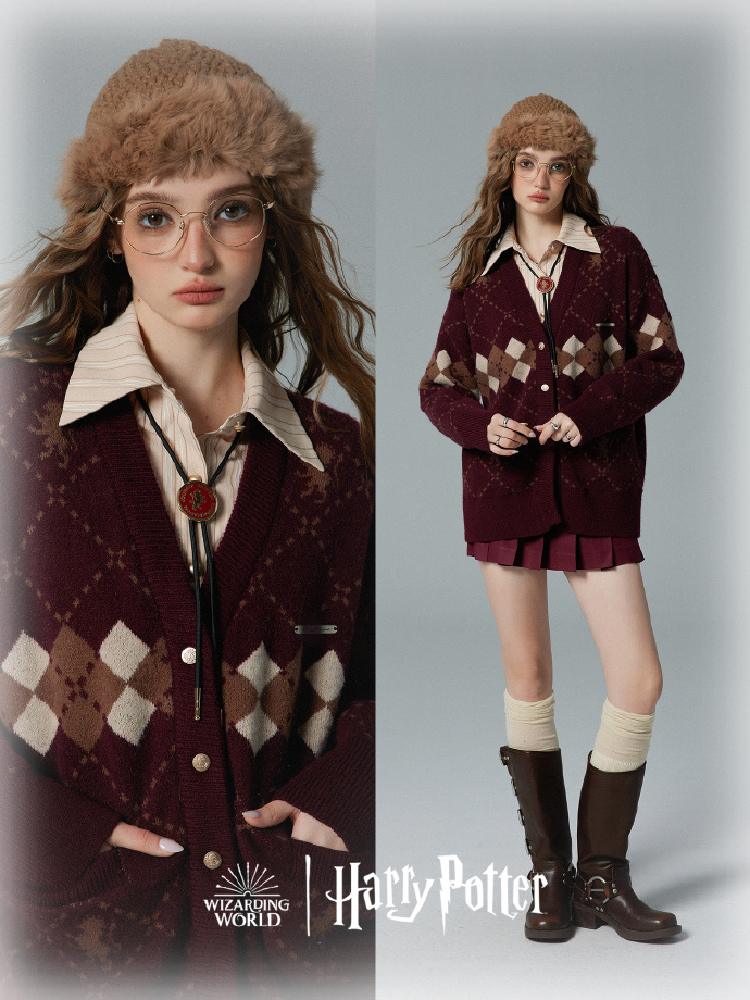 [Pre-Order] Kyouko x Harry Potter Cardigan เสื้อคาร์ดิแกน ลายข้าวหลามตัด Winter/2023