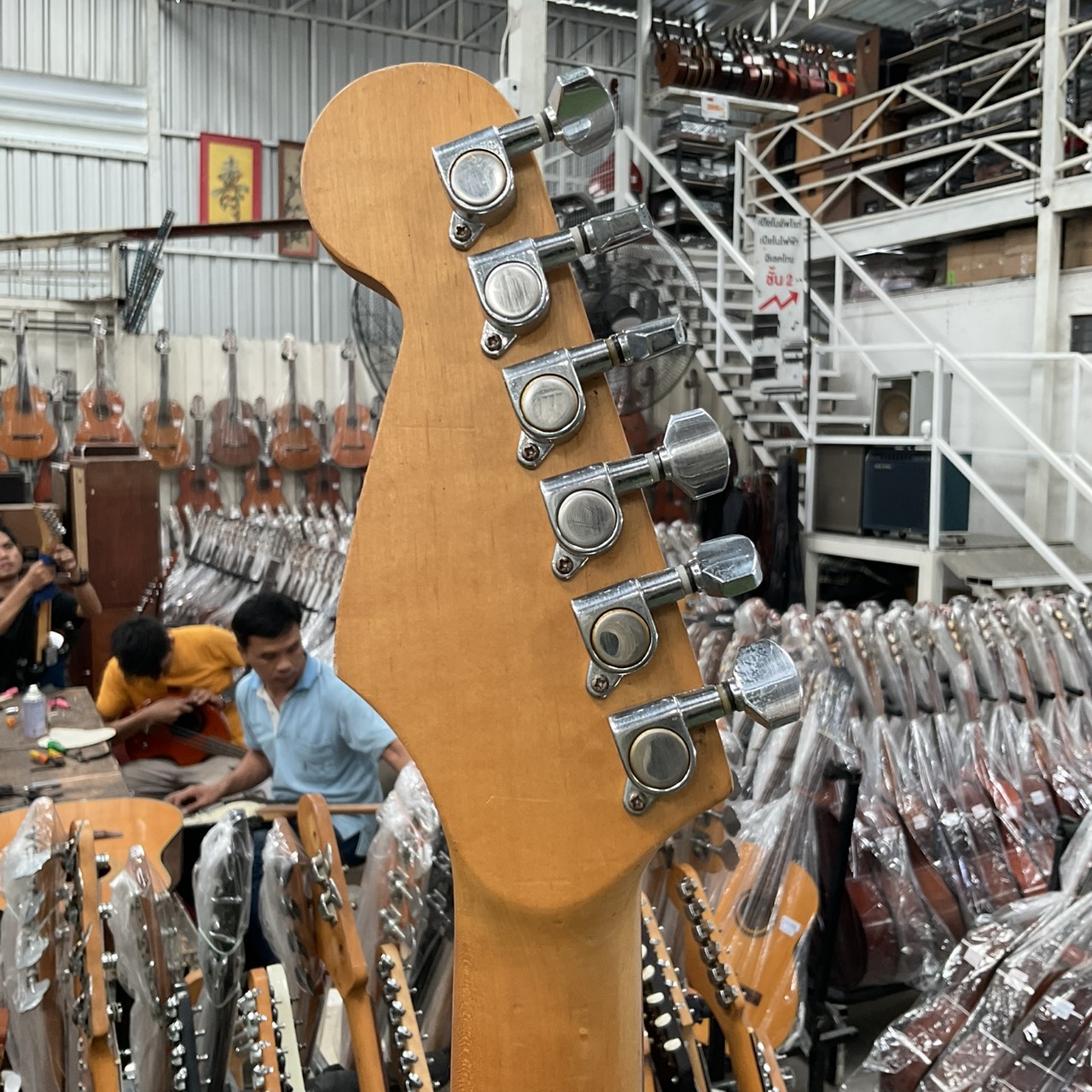 กีต้าร์ไฟฟ้า Legend