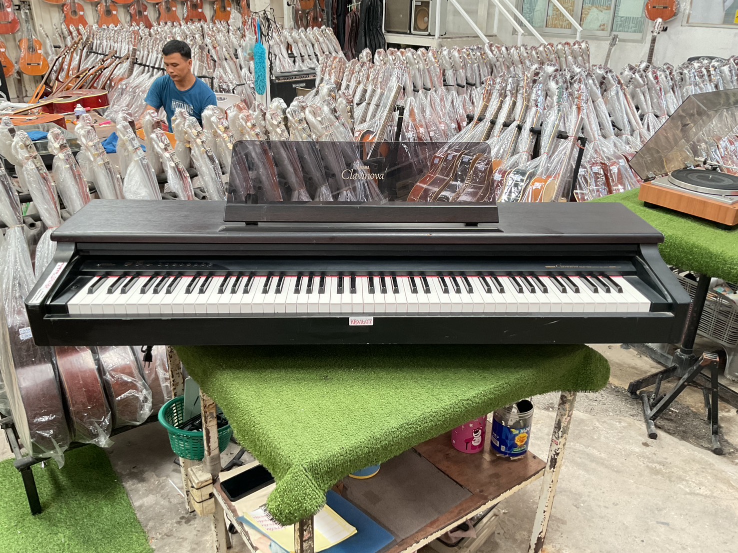เปียโน YAMAHA : CLP-123 สินค้าไม่พร้อมใช้งาน (ต้องซ่อม)