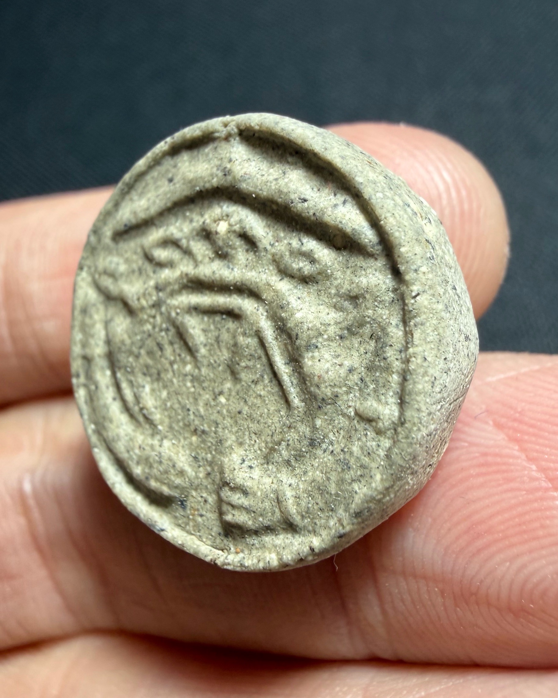 หนุมานอมพลับพลา (เนื้อผงพิเศษ) Hanuman Swollowing Pavilion. (mystic powder material) SKU-04061