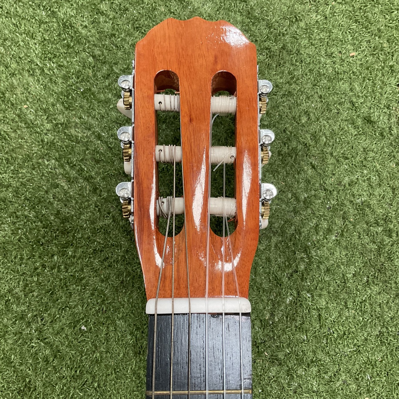 กีต้าร์คลาสสิค FUJI YAMA