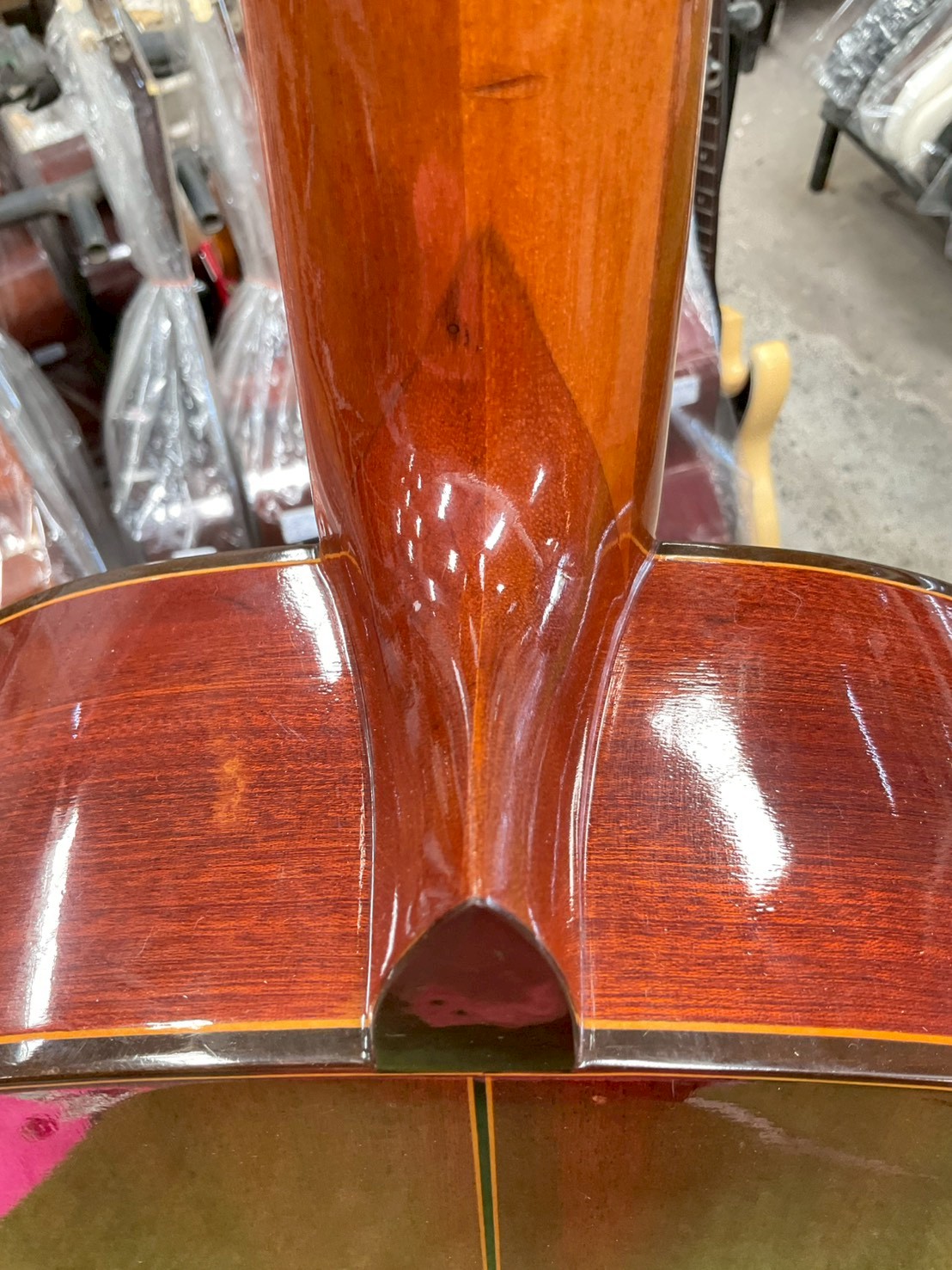 กีต้าร์คลาสสิค ยี่ห้อตามภาพ