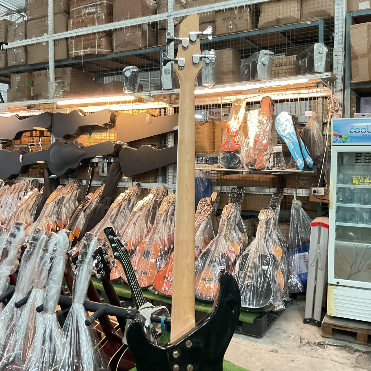 กีต้าร์เบส Aria Pro II