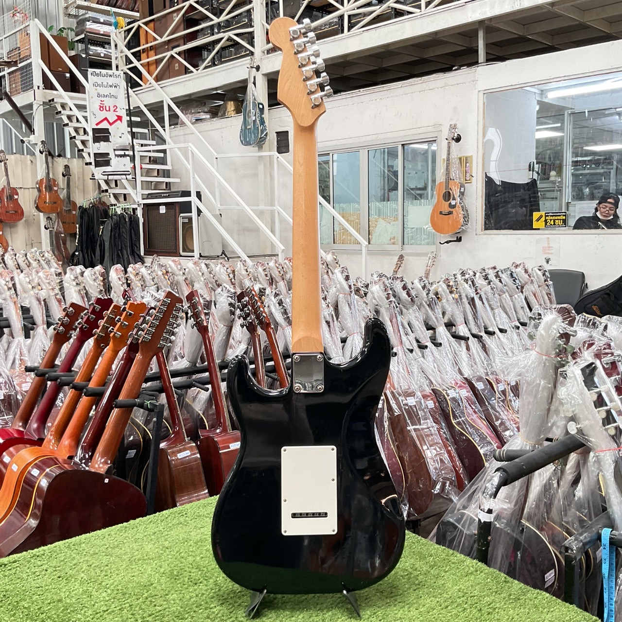 กีต้าร์ไฟฟ้า Photogenic