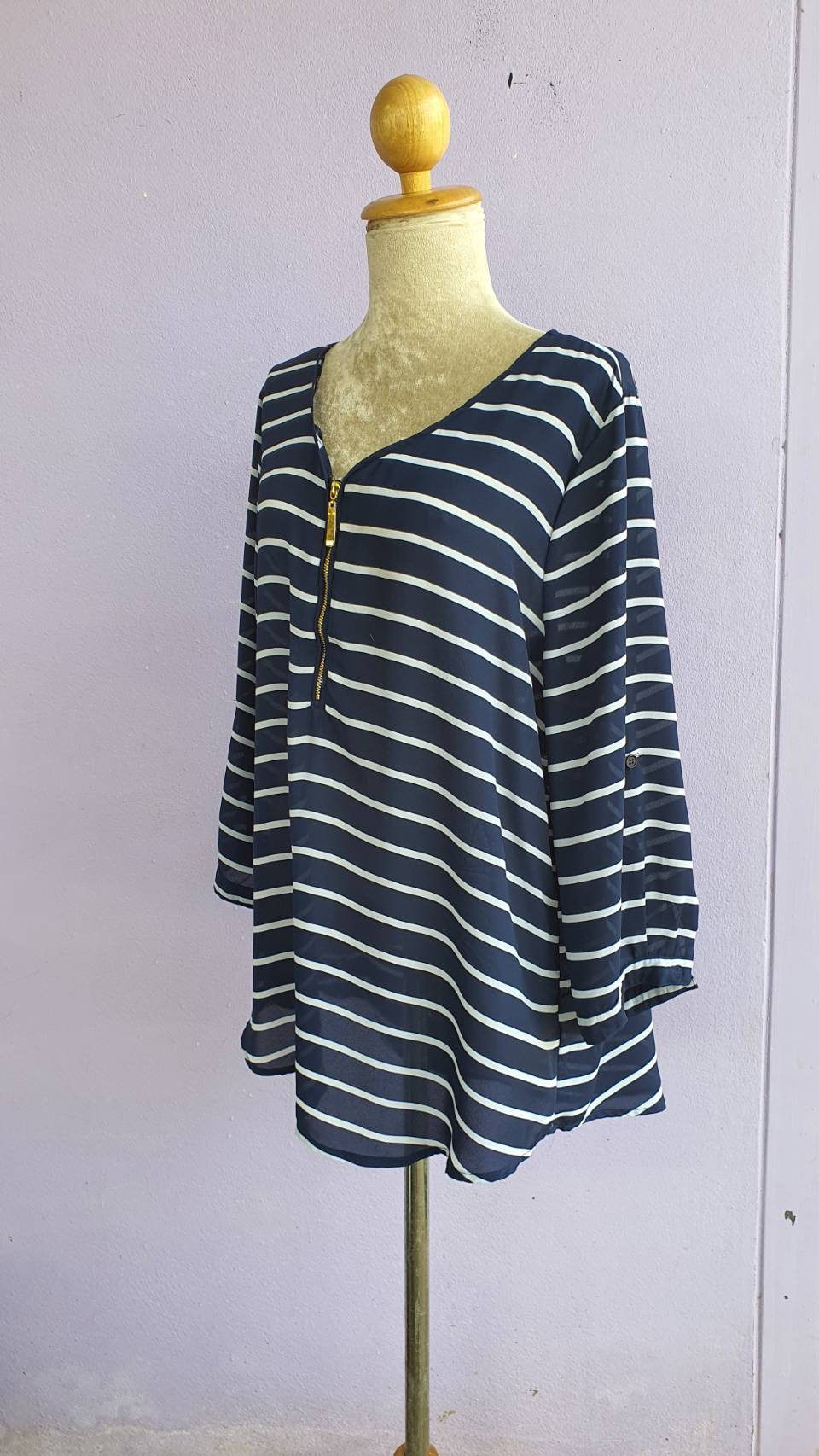 FF02982 เสื้อผ้ามือสอง ชีฟอง สีกรมลายทาง tacera อก free-45 นิ้ว