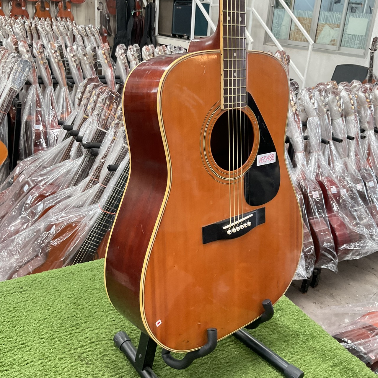 กีต้าร์โปร่ง YAMAHA : FG-200D