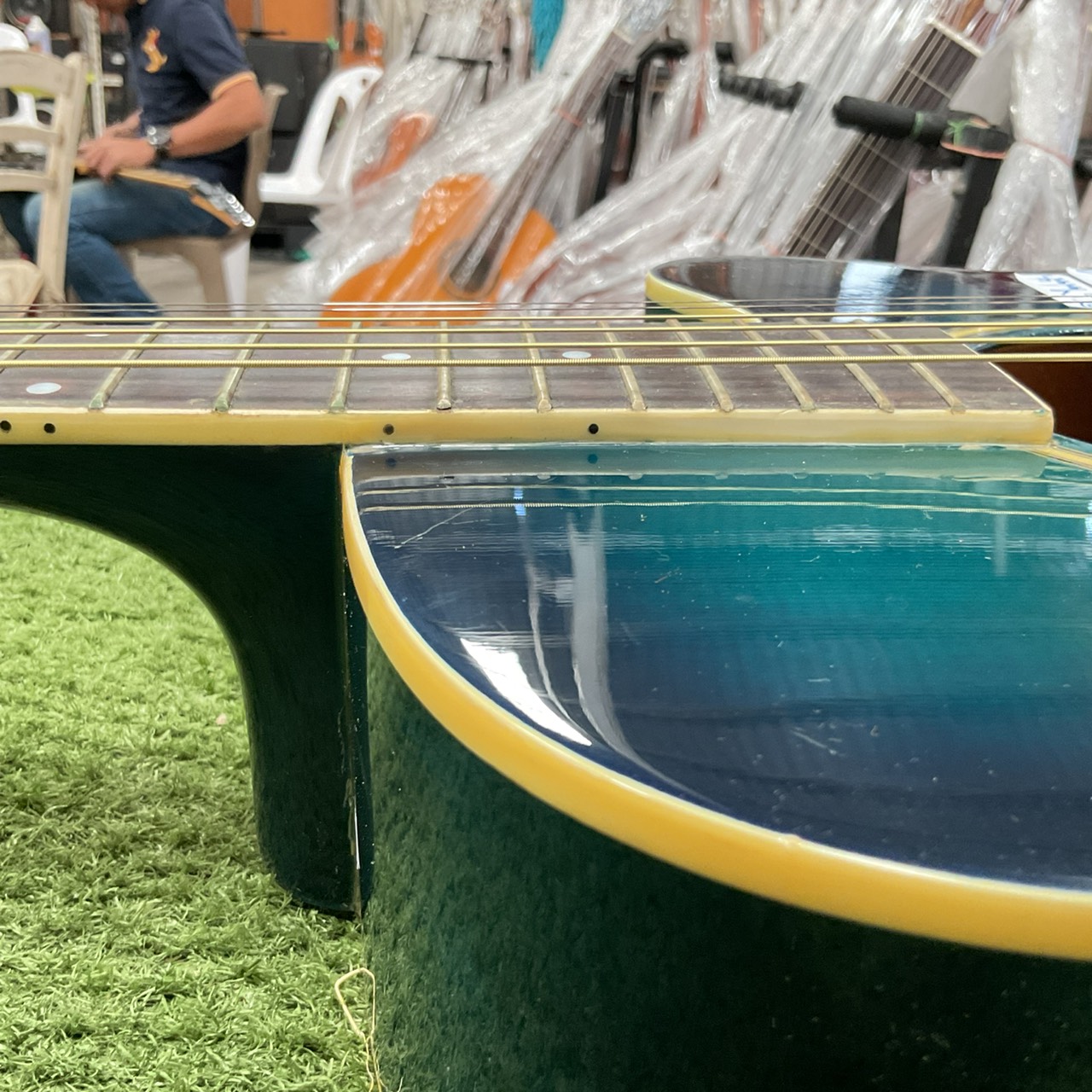 กีต้าร์โปร่งไฟฟ้า Sepia Crue : EAW-180-BLS