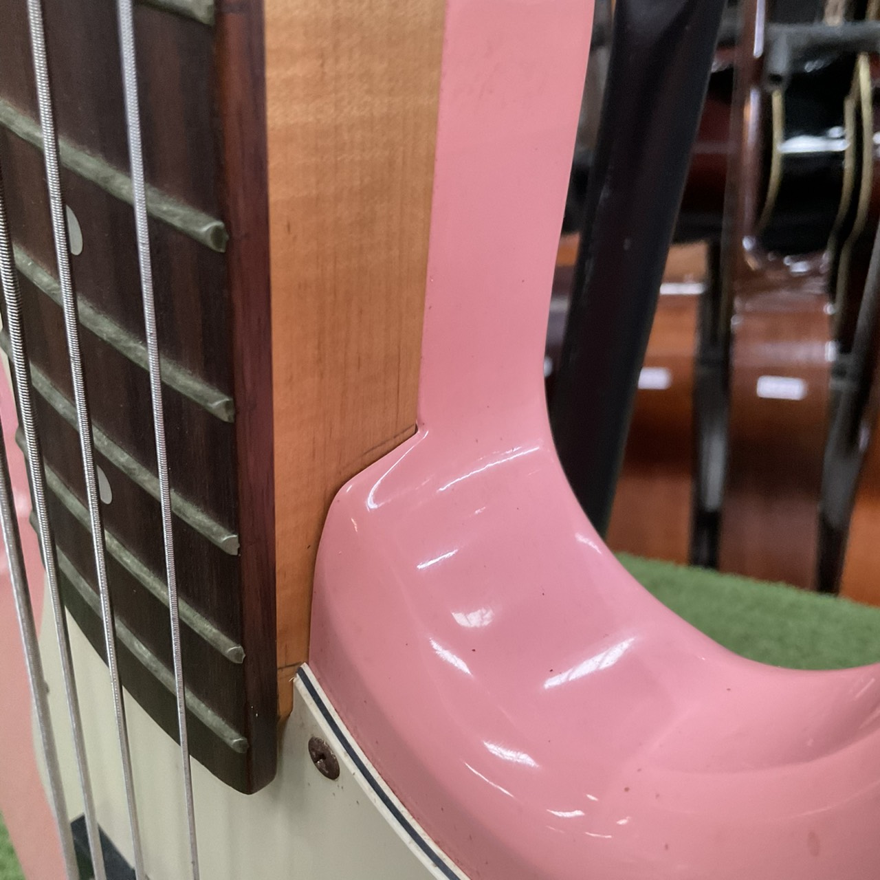 กีต้าร์เบส PhotoGenic