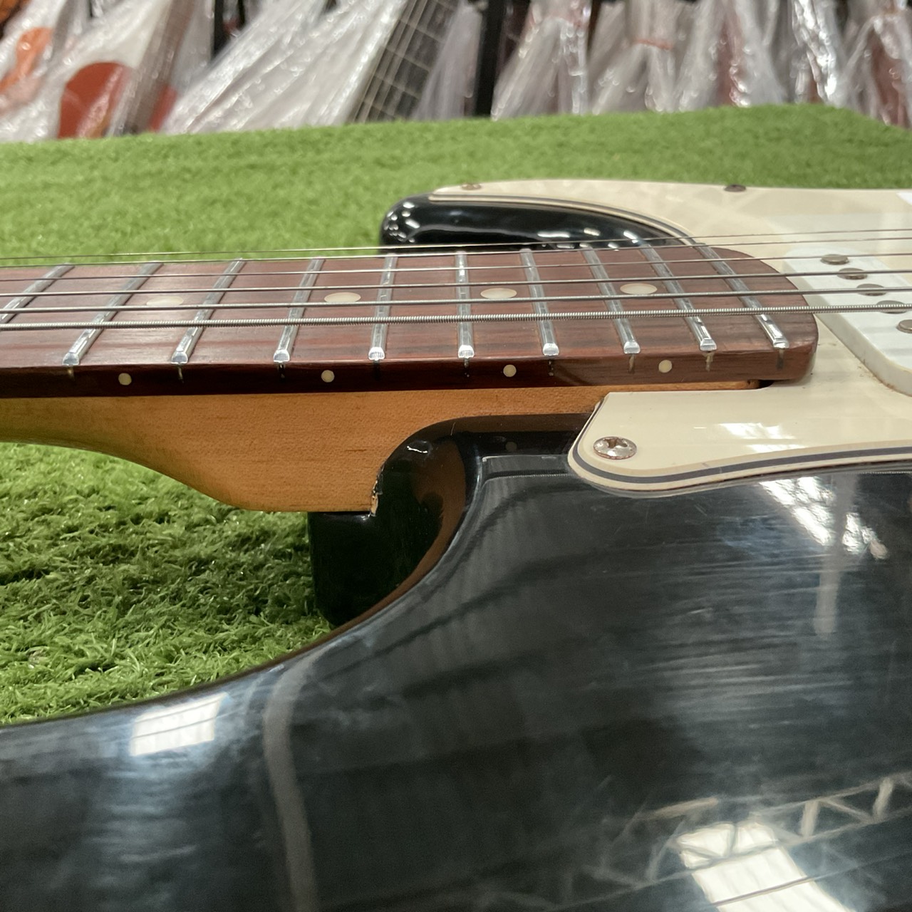 กีต้าร์ไฟฟ้า BUSKER'S