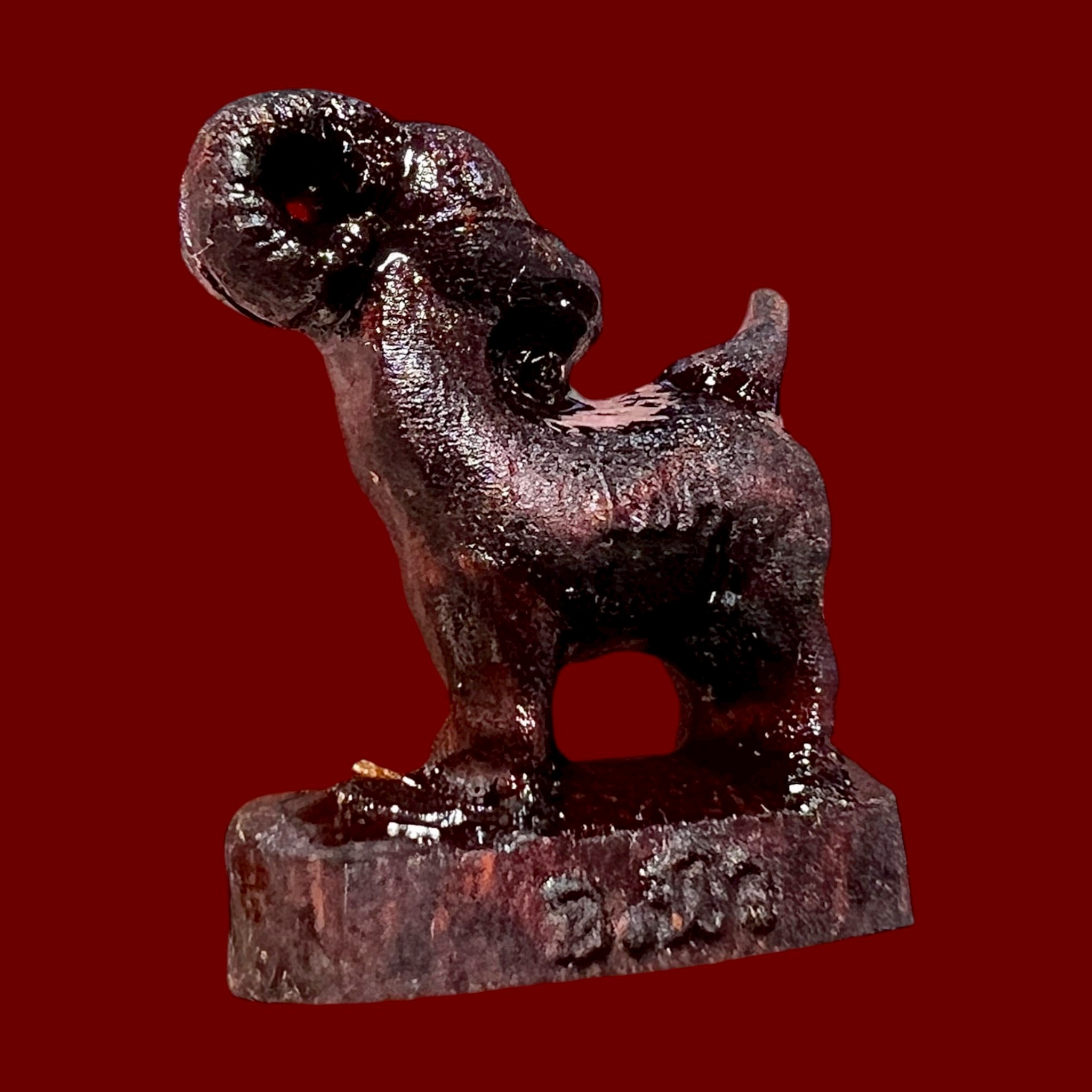 พญาแพะเหลียวหลัง (ไม้มะขามตายพราย) Backward-Gazing Goat King. (dead-standing tamarind wood) SKU-04001