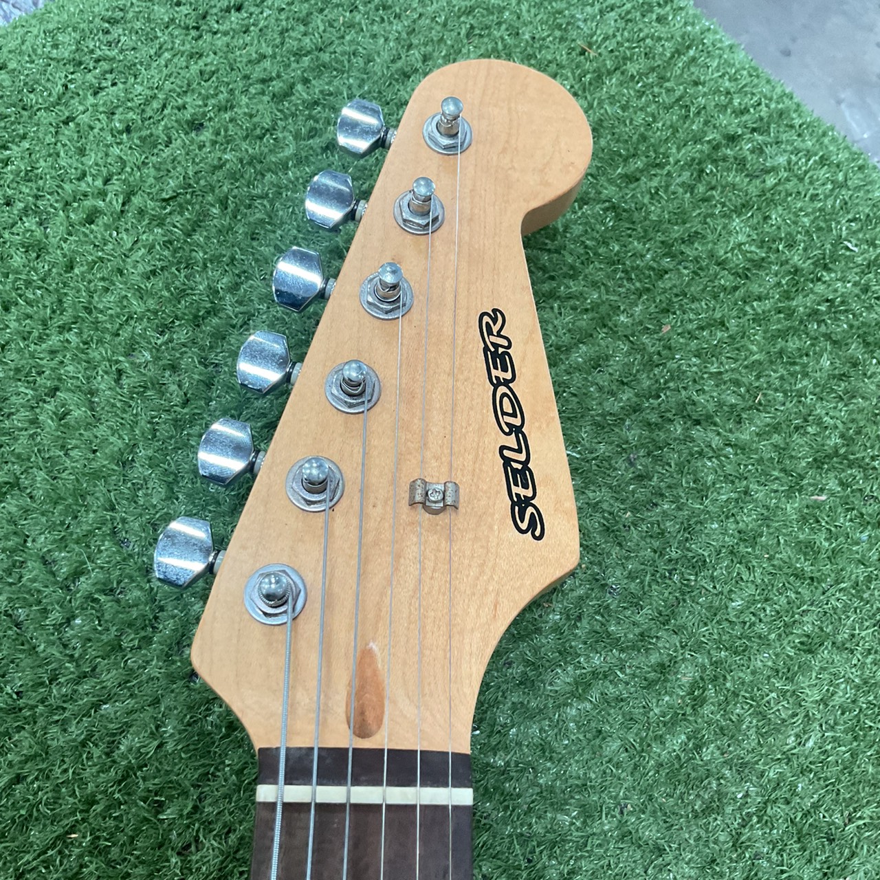 กีต้าร์ไฟฟ้า SELDER
