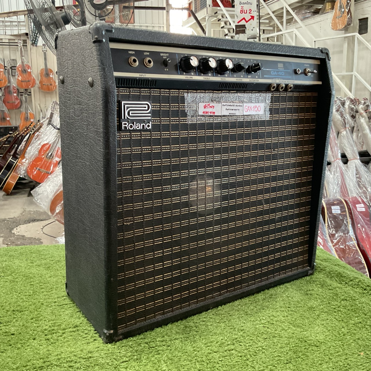 แอมป์กีต้าร์ Roland : GA-40 สินค้าไม่พร้อมใช้งาน (ต้องซ่อม)