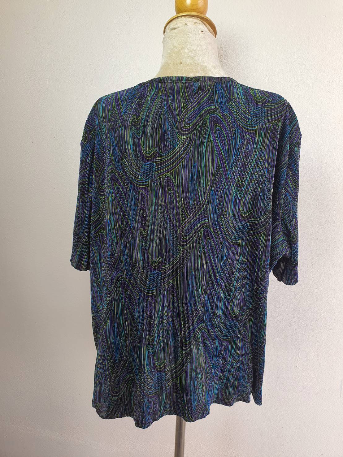 FF04080 เสื้อผ้ามือสอง อัดพลีทสวยวๆ อก 55-60 นิ้ว