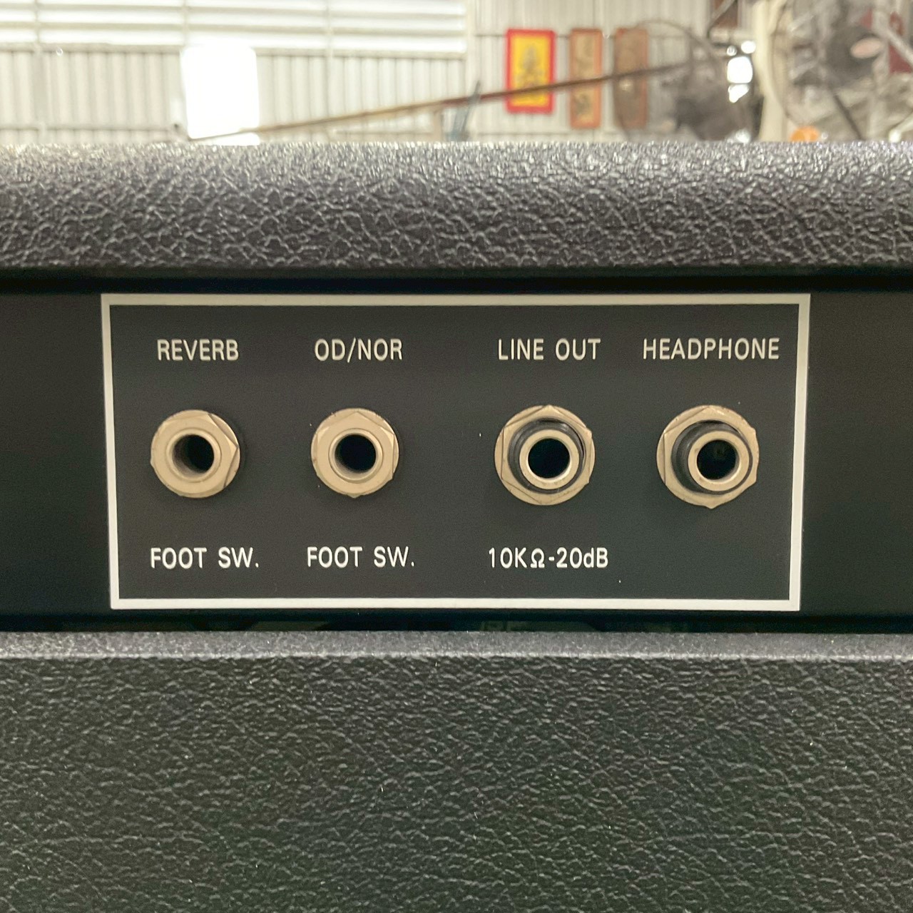 แอมป์กีต้าร์ Guyatone : FLIP 300F