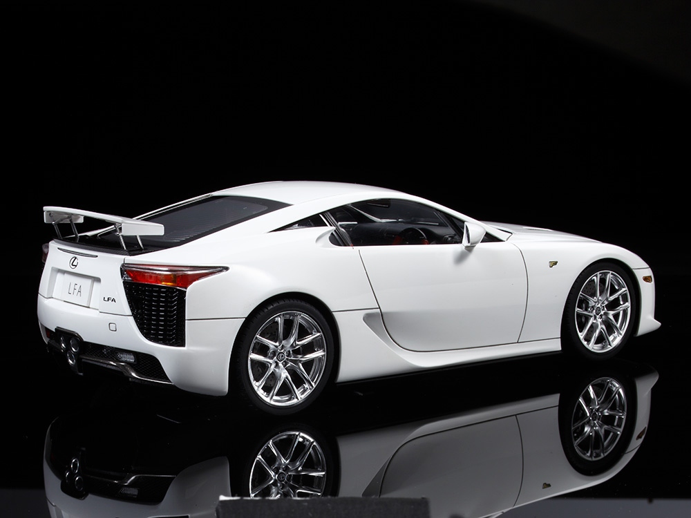 โมเดลรถประกอบทามิย่า ขนาด 1/24 Tamiya Sports Car Series TA24319 Lexus LFA