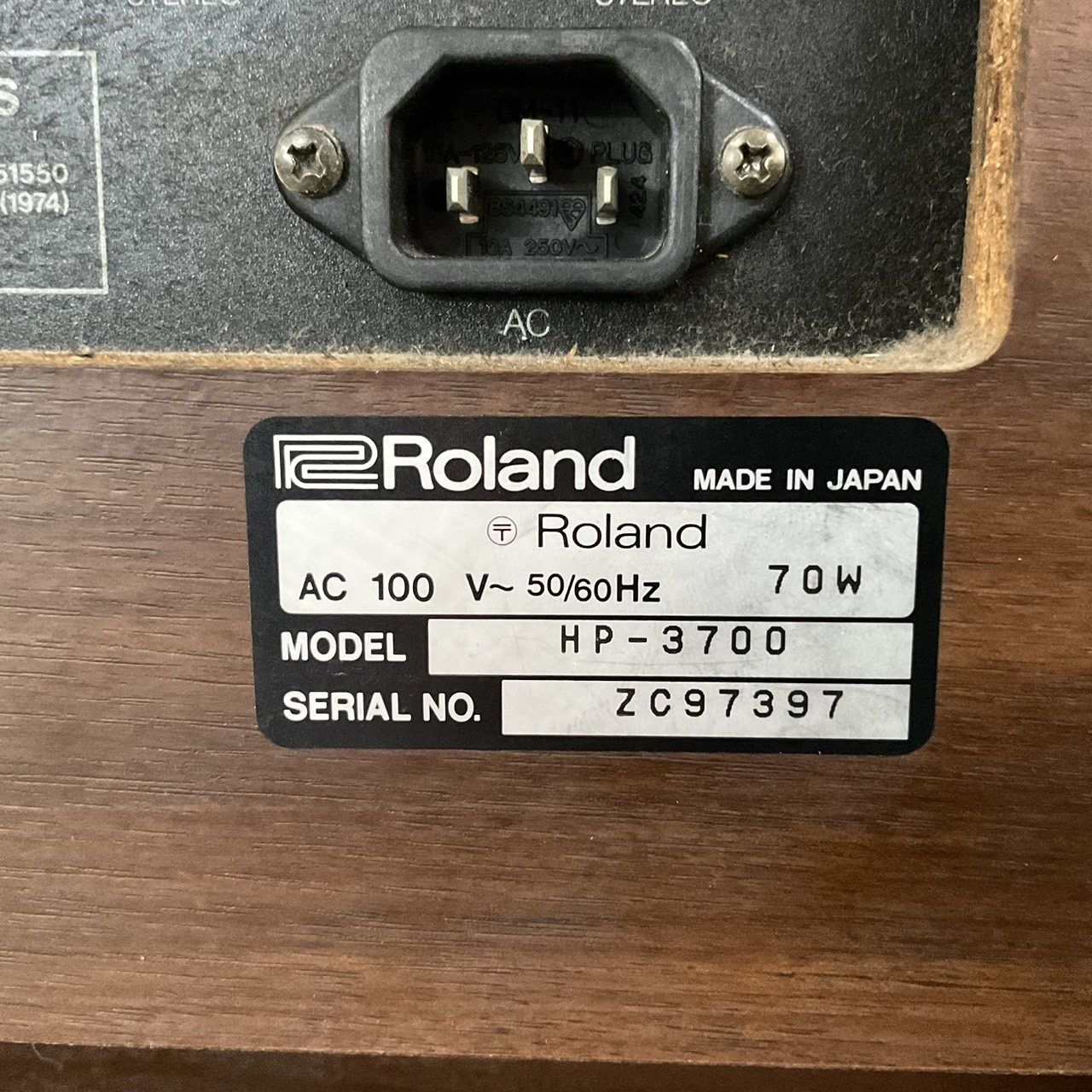 เปียโน Roland : HP-3700
