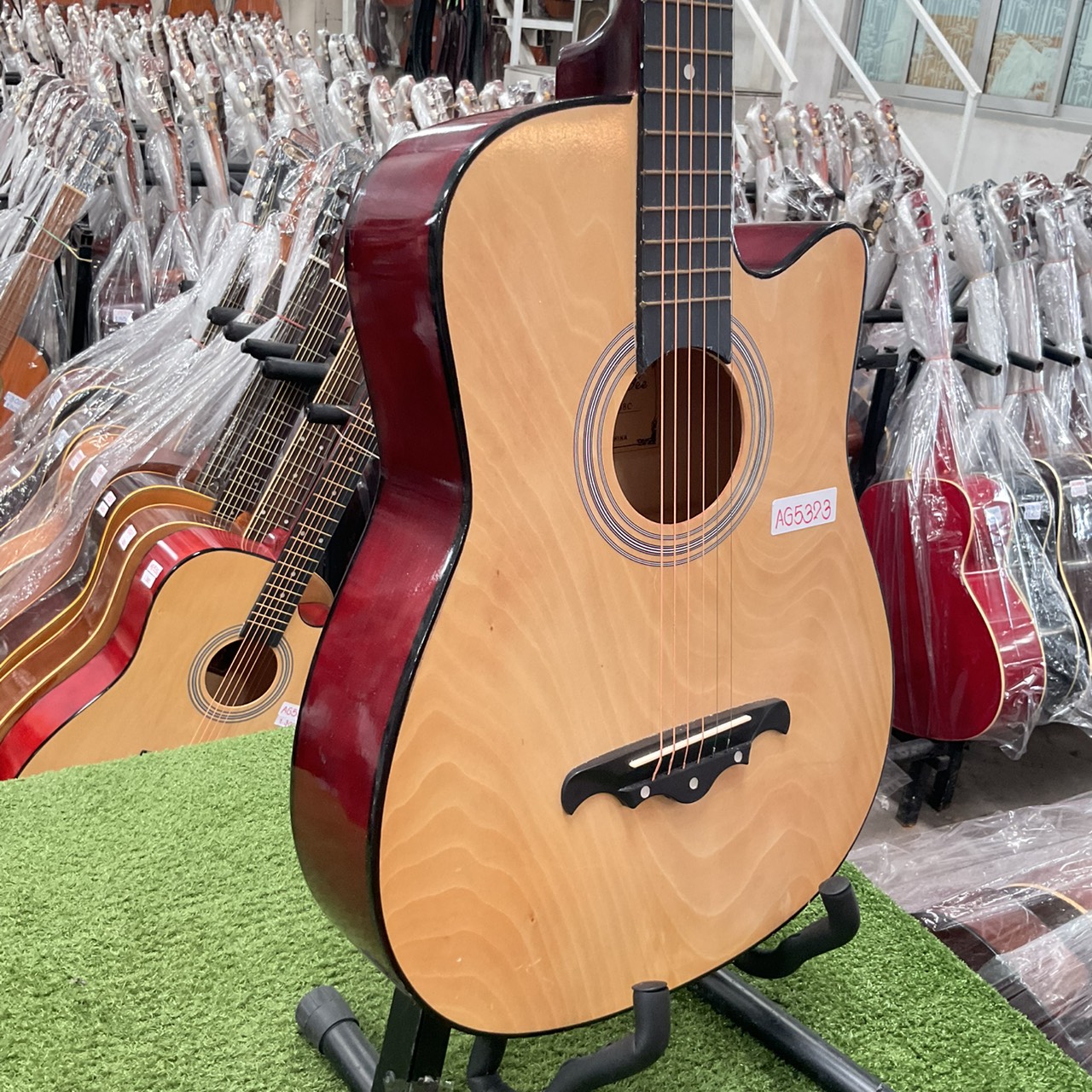 กีต้าร์โปร่ง Chelldee : 38C