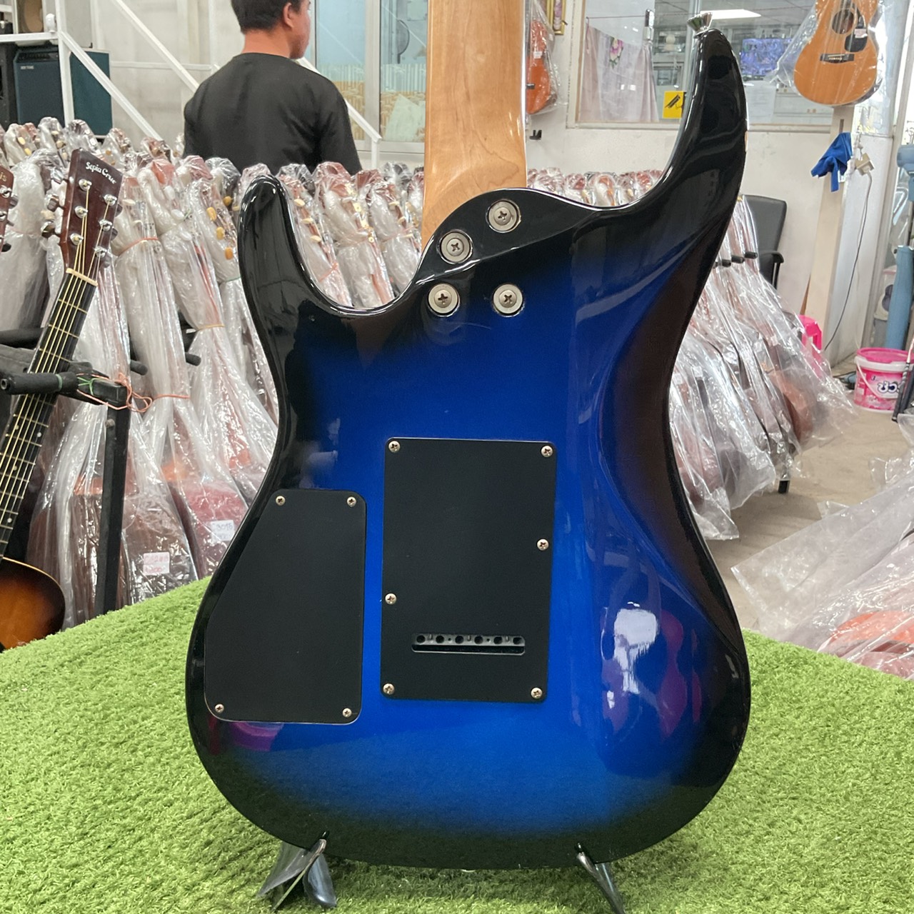 กีต้าร์ไฟฟ้า Aria Pro II : MA