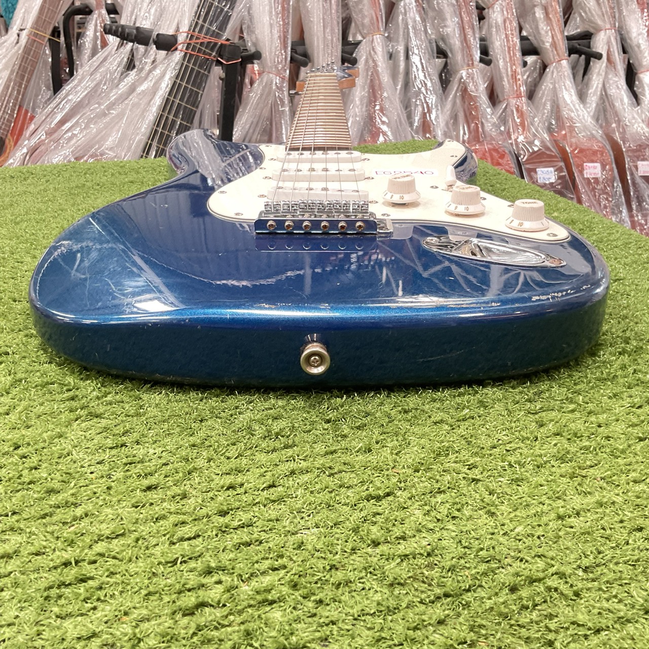 กีต้าร์ไฟฟ้า Legend