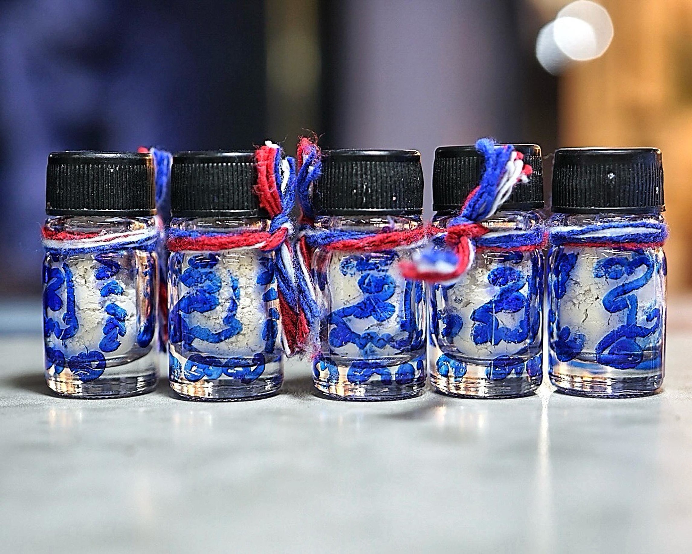 แป้งเสน่ห์หนังตะลุงครูลิเก Shadow Puppet Charming Powder. SKU-04022